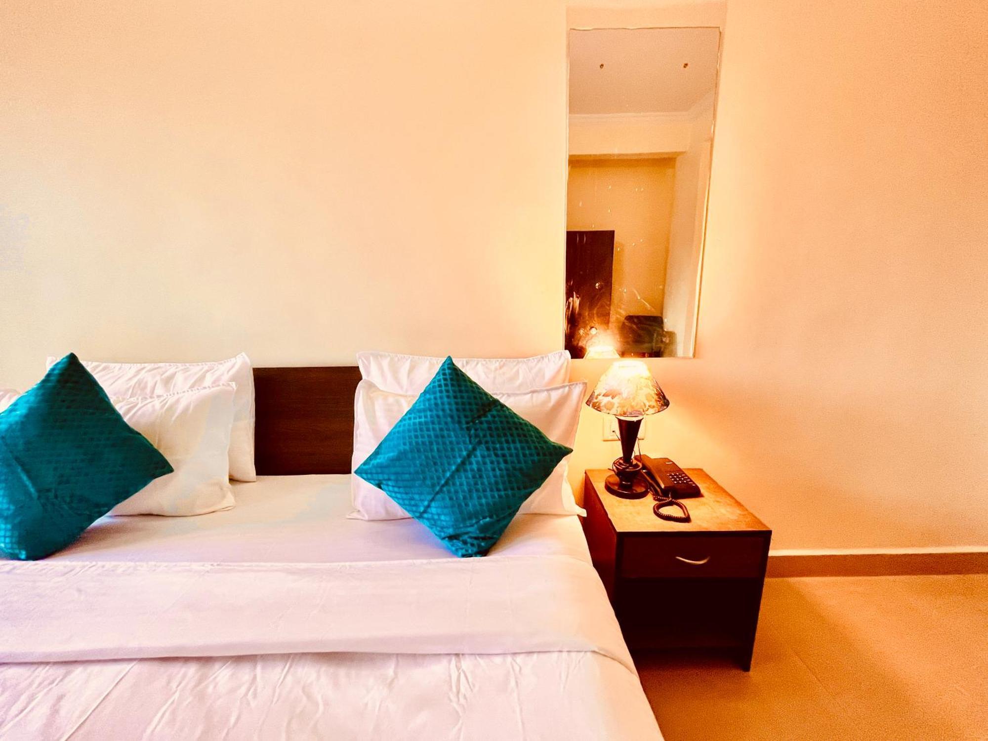 The Calagute Beach Resort By Shivam Resort 1 Km From Beach Candolim Εξωτερικό φωτογραφία